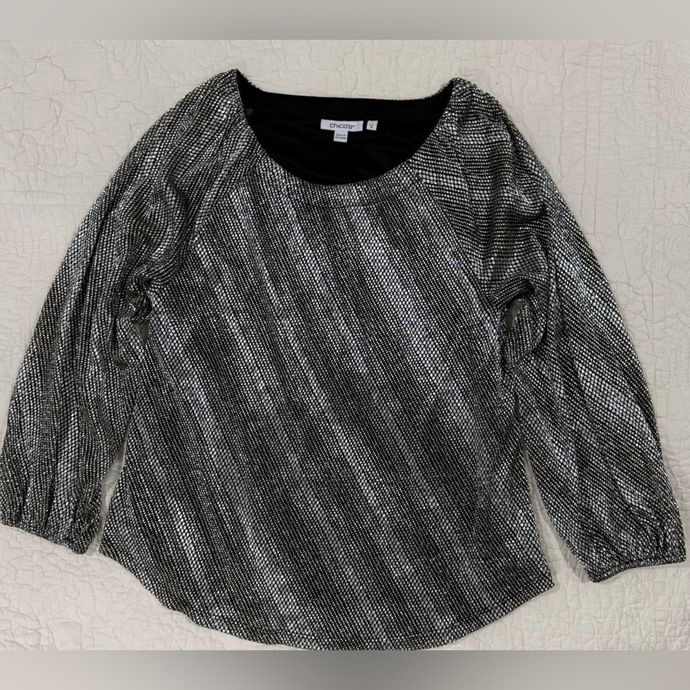 Chico's Monochrome Patterned Blouse / Silver / Women’s / Size 1 U.S M